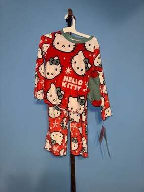 Hello Kitty Girls 3-Piece Holiday Fleece Pajama Set with Socks Size XS